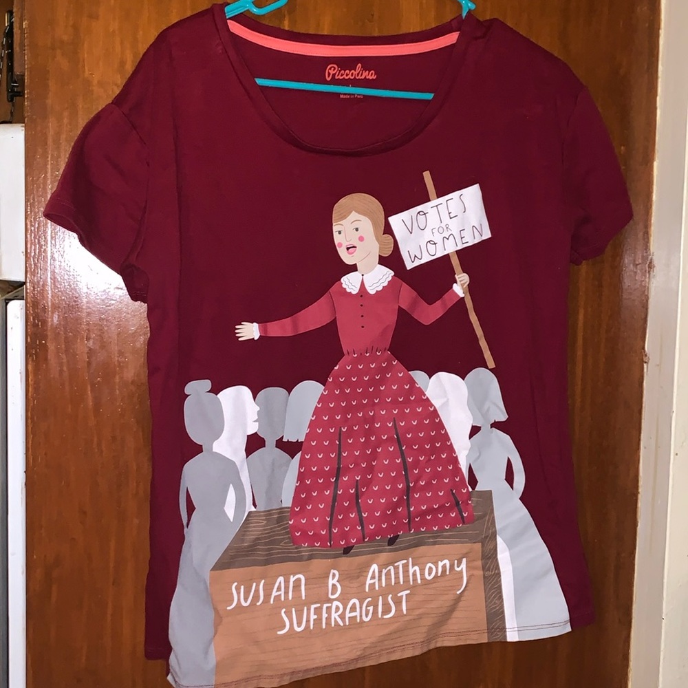 Piccolina Susan B. Anthony Tee L Large Short Sleeve Trailblazer Red